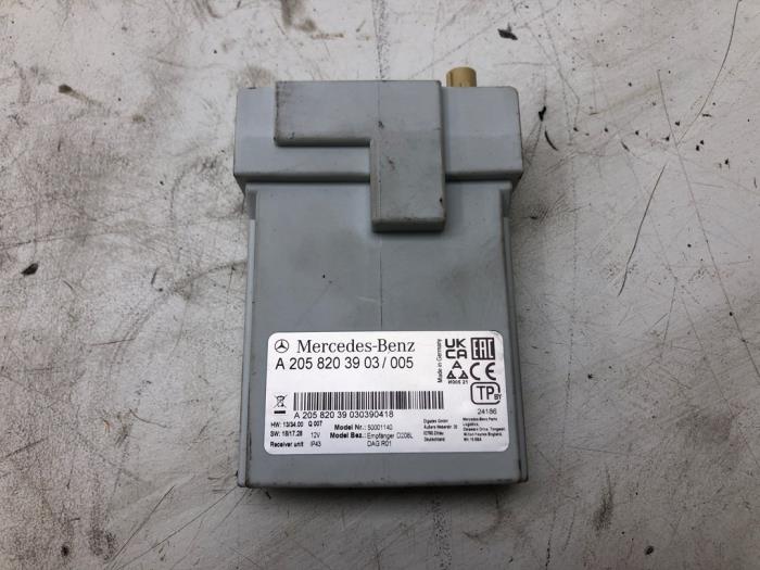 Gebruikte Computer Diversen Mercedes V (447.8) 2.0 300d 16V Prijs € 131,25 Margeregeling aangeboden door Wessel Parts & Service B.V.