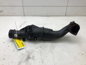 Gebruikte Intercooler Buis Audi A6 Avant (C8) 3.0 V6 24V 55 TFSI Mild Hybrid Quattro Prijs € 79,00 Margeregeling aangeboden door Wessel Parts & Service B.V.