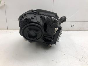Gebruikte Koplamp links Mercedes GLE (V167) 350de 2.0 Turbo 16V 4-Matic Prijs € 999,00 Margeregeling aangeboden door Wessel Parts & Service B.V.