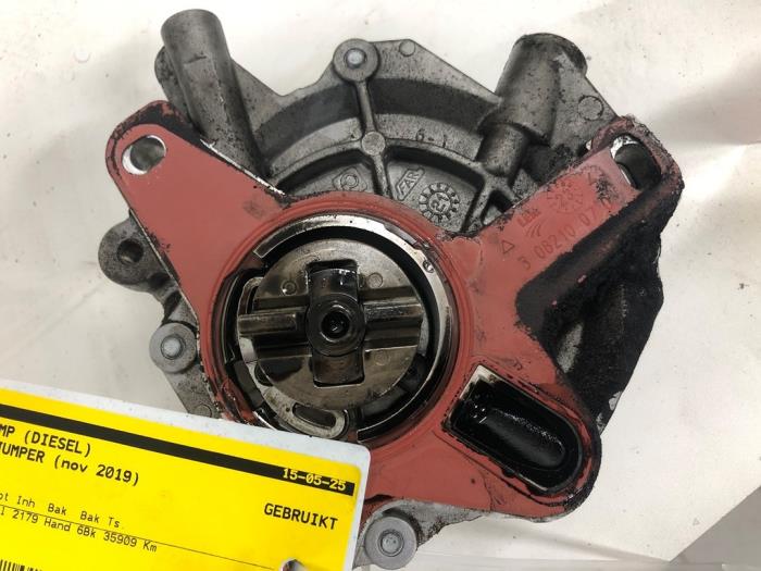 Gebruikte Vacuumpomp (Diesel) Citroen Jumper (U9) 2.2 Blue HDi 120 Prijs € 40,95 Margeregeling aangeboden door Wessel Parts & Service B.V.