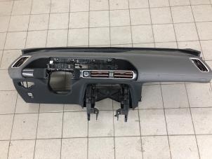 Gebruikte Dashboard Mercedes EQC (N293) 400 4-Matic Prijs op aanvraag aangeboden door Wessel Parts & Service B.V.