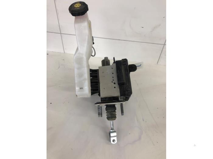 Gebruikte Rembol Hyundai Tucson (NX) 1.6 T-GDI HEV Prijs € 471,45 Margeregeling aangeboden door Wessel Parts & Service B.V.