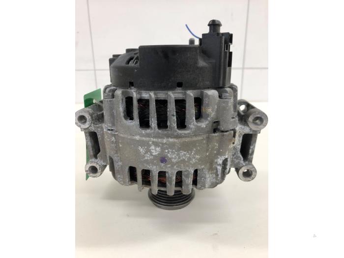 Gebruikte Dynamo Volkswagen Tiguan (AD1) 2.0 TSI 16V 4Motion Prijs € 82,95 Margeregeling aangeboden door Wessel Parts & Service B.V.