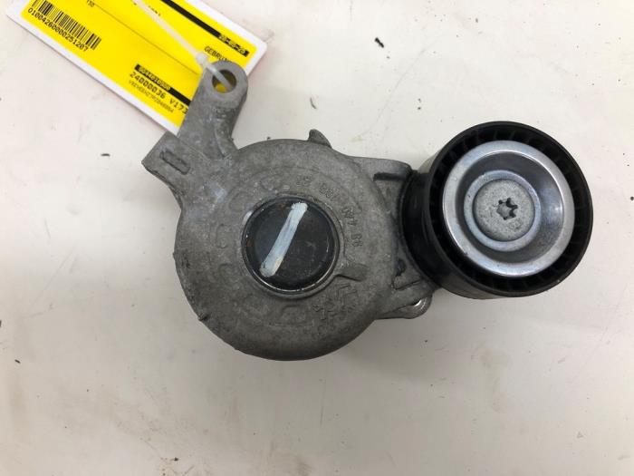 Gebruikte Spanrol Multiriem Opel Zafira Life Prijs € 51,45 Margeregeling aangeboden door Wessel Parts & Service B.V.