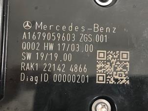 Gebruikte Elektrisch Raam Schakelaar Mercedes A (177.0) 1.3 A-180 Turbo 16V Prijs € 79,00 Margeregeling aangeboden door Autobedrijf G.H. Wessel B.V.