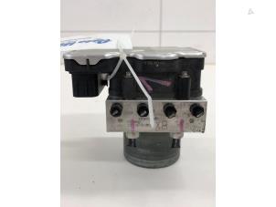 Gebruikte ABS Pomp Toyota Yaris Cross (PB1/PJ1) 1.5 12V Hybrid 115 Prijs € 199,00 Margeregeling aangeboden door Wessel Parts & Service B.V.