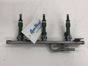 Gebruikte Injector brug Dacia Sandero III 1.0 TCe 90 12V Prijs € 69,00 Margeregeling aangeboden door Wessel Parts & Service B.V.