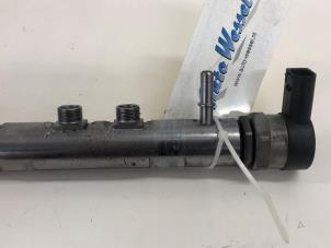 Gebruikte Injector brug BMW 1 serie (F20) 116d 1.6 16V Efficient Dynamics Prijs € 79,00 Margeregeling aangeboden door Wessel Parts & Service B.V.