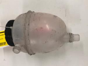 Gebruikte Expansievat Mercedes GLC Coupe (C253) 3.0 350d V6 24V 4-Matic Prijs € 29,00 Margeregeling aangeboden door Wessel Parts & Service B.V.