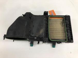 Gebruikte Luchtfilterhuis Mercedes S (222.0/222.1) 3.0 S-400d 4-Matic Prijs € 59,00 Margeregeling aangeboden door Wessel Parts & Service B.V.