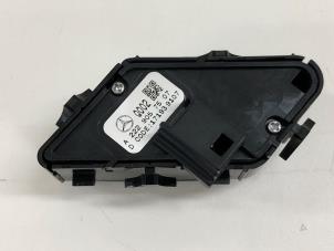 Gebruikte Schakelaar Centr. Deurvergrendeling Mercedes S (222.0/222.1) 3.0 S-400d 4-Matic Prijs € 29,00 Margeregeling aangeboden door Wessel Parts & Service B.V.