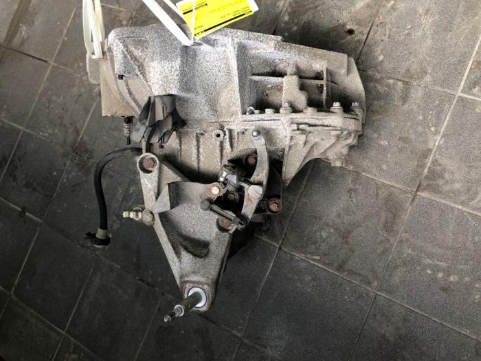 Gebruikte Versnellingsbak Renault Twingo III (AH) 1.0 SCe 75 12V Prijs € 498,75 Margeregeling aangeboden door Wessel Parts & Service B.V.