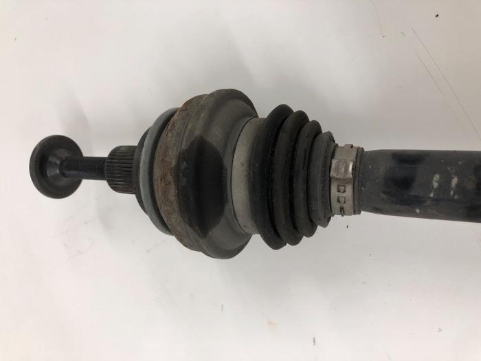 Gebruikte Aandrijfas links-achter Audi A4 Avant (B9) 2.0 40 TDI 16V Prijs € 103,95 Margeregeling aangeboden door Wessel Parts & Service B.V.