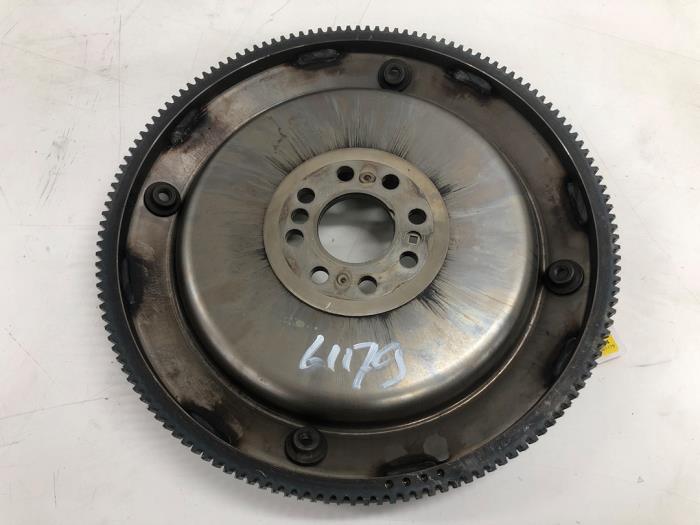 Gebruikte Starterkrans Mercedes S (222.0/222.1) 3.0 S-400d 4-Matic Prijs € 103,95 Margeregeling aangeboden door Wessel Parts & Service B.V.