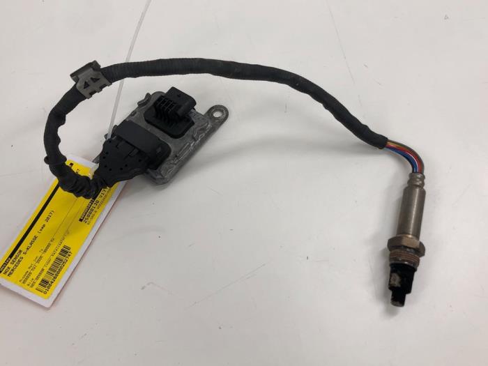 Gebruikte Nox sensor Mercedes S (222.0/222.1) 3.0 S-400d 4-Matic Prijs € 156,45 Margeregeling aangeboden door Wessel Parts & Service B.V.