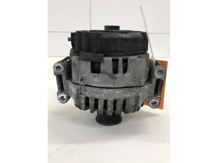 Gebruikte Dynamo Mercedes GLC Coupe (C253) 3.0 350d V6 24V 4-Matic Prijs € 103,95 Margeregeling aangeboden door Wessel Parts & Service B.V.