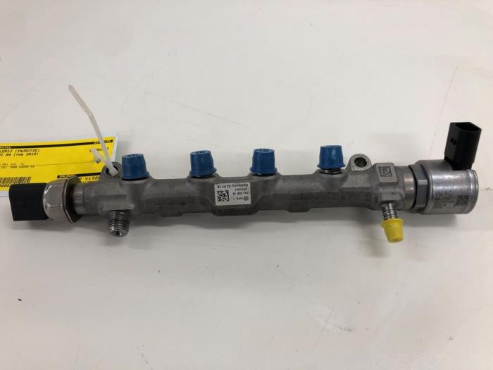 Gebruikte Injector brug Audi A4 Avant (B9) 2.0 TDI Ultra 16V Prijs € 51,45 Margeregeling aangeboden door Wessel Parts & Service B.V.