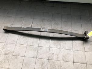 Gebruikte Veerblad achter Mercedes Sprinter 3,5t (907.6/910.6) 315 CDI 2.0 D RWD Prijs € 125,00 Margeregeling aangeboden door Wessel Parts & Service B.V.