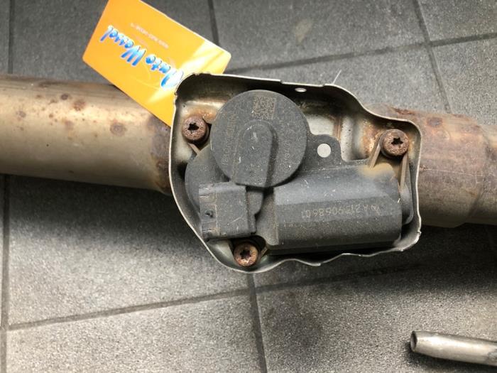 Gebruikte Uitlaat Middendemper Mercedes Sprinter 3,5t (907.6/910.6) 317 CDI 2.0 D RWD Prijs € 523,95 Margeregeling aangeboden door Wessel Parts & Service B.V.