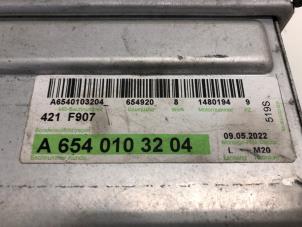 Gebruikte Intercooler Mercedes Sprinter 3,5t (907.6/910.6) 317 CDI 2.0 D RWD Prijs € 99,00 Margeregeling aangeboden door Wessel Parts & Service B.V.