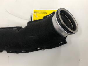 Gebruikte Intercooler Buis Mercedes Sprinter 3,5t (907.6/910.6) 317 CDI 2.0 D RWD Prijs € 35,00 Margeregeling aangeboden door Wessel Parts & Service B.V.