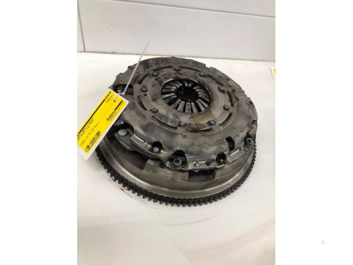 Gebruikte Dubbele massa vliegwiel Fiat Ducato (250) 2.0 D 115 Multijet Prijs € 313,95 Margeregeling aangeboden door Wessel Parts & Service B.V.