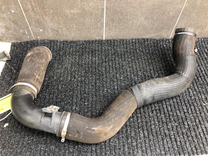 Gebruikte Intercooler Slang Fiat Ducato (250) 2.0 D 115 Multijet Prijs € 93,45 Margeregeling aangeboden door Wessel Parts & Service B.V.