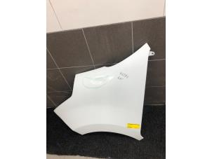 Gebruikte Scherm links-voor Opel Movano 2.3 CDTi 16V FWD Prijs € 99,00 Margeregeling aangeboden door Wessel Parts & Service B.V.