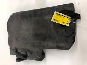 Gebruikte Afdekplaat motor Ford Transit Custom 2.2 TDCi 16V Prijs € 35,00 Margeregeling aangeboden door Wessel Parts & Service B.V.