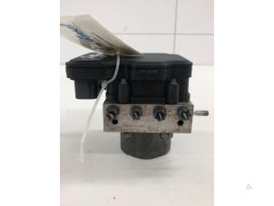 Gebruikte ABS Pomp Ford Transit Custom 2.2 TDCi 16V Prijs € 175,00 Margeregeling aangeboden door Wessel Parts & Service B.V.