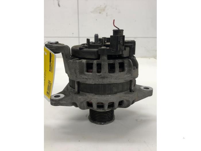 Gebruikte Dynamo Iveco New Daily VI Prijs € 156,45 Margeregeling aangeboden door Wessel Parts & Service B.V.