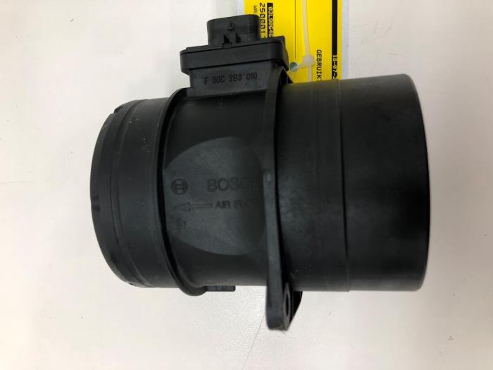 Gebruikte Luchthoeveelheidsmeter Audi A4 Avant (B8) 2.0 TDI 16V Prijs € 36,75 Margeregeling aangeboden door Wessel Parts & Service B.V.