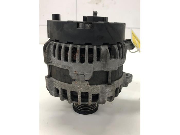 Gebruikte Dynamo Audi A4 Avant (B8) 2.0 TDI 16V Prijs € 72,45 Margeregeling aangeboden door Wessel Parts & Service B.V.