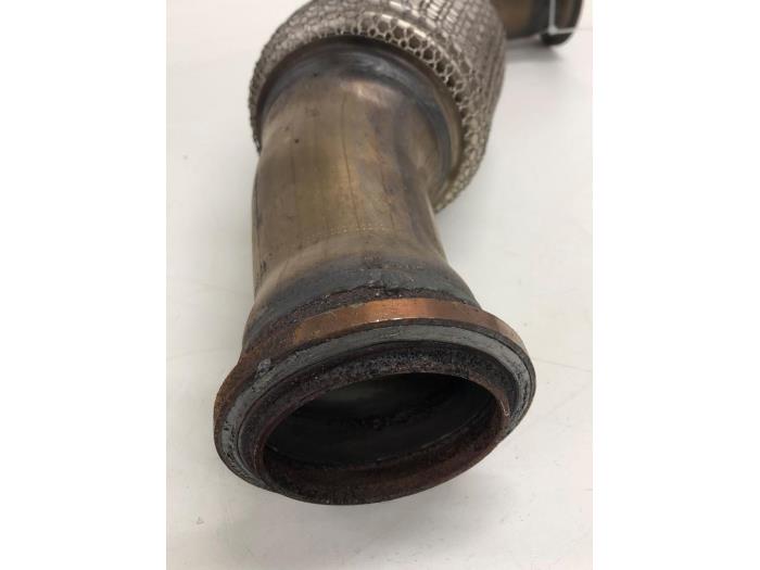 Gebruikte Voorpijp Uitlaat Mercedes Sprinter 3,5t (907.6/910.6) 317 CDI 2.0 D RWD Prijs € 51,45 Margeregeling aangeboden door Wessel Parts & Service B.V.