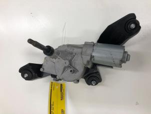 Gebruikte Ruitenwissermotor achter Kia Sportage (QL) 1.6 CRDi 16V Eco-Dynamics+ Prijs € 39,00 Margeregeling aangeboden door Wessel Parts & Service B.V.