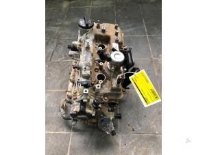 Gebruikte Cilinderkop Kia Stonic (YB) 1.0i T-GDi 12V Prijs € 499,00 Margeregeling aangeboden door Wessel Parts & Service B.V.