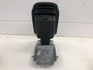 Gebruikte Armleuning Audi TTS (FV3/FVP) Prijs € 299,00 Margeregeling aangeboden door Wessel Parts & Service B.V.