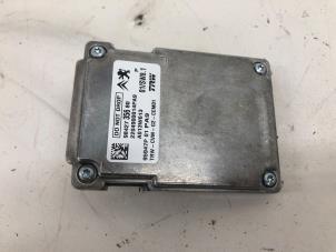 Gebruikte Camera voorzijde Opel Crossland (X) 1.2 Turbo 12V Prijs € 125,00 Margeregeling aangeboden door Wessel Parts & Service B.V.