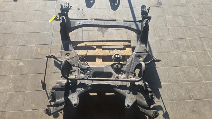 Gebruikte Subframe Mercedes Vito (447.6) 1.6 111 CDI 16V Prijs € 313,95 Margeregeling aangeboden door Wessel Parts & Service B.V.