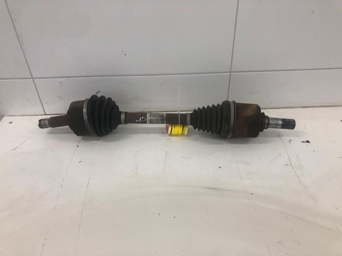 Gebruikte Steekas links-voor Mercedes Vito (447.6) 1.6 111 CDI 16V Prijs € 156,45 Margeregeling aangeboden door Wessel Parts & Service B.V.