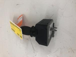 Gebruikte Sleutel + Contactslot Mercedes Vito (447.6) 1.6 111 CDI 16V Prijs € 125,00 Margeregeling aangeboden door Wessel Parts & Service B.V.