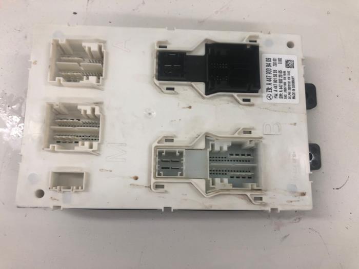 Gebruikte Bodycontrol Module Mercedes Vito (447.6) 1.6 111 CDI 16V Prijs € 156,45 Margeregeling aangeboden door Wessel Parts & Service B.V.
