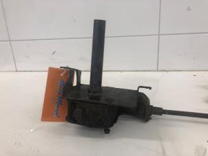 Gebruikte Hefmechniek Reservewiel Mercedes Vito (447.6) 1.6 111 CDI 16V Prijs € 89,00 Margeregeling aangeboden door Wessel Parts & Service B.V.