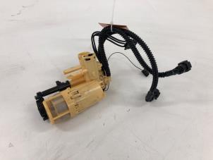 Gebruikte Tank element Pomp Mercedes Vito (447.6) 1.6 111 CDI 16V Prijs op aanvraag aangeboden door Wessel Parts & Service B.V.