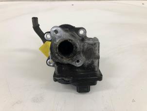 Gebruikte EGR Klep Renault Master III (EV/HV/UV/VA/VB/VD/VF/VG/VJ) 2.3 Energy dCi 180 Twin Turbo 16V FWD Prijs € 59,00 Margeregeling aangeboden door Wessel Parts & Service B.V.