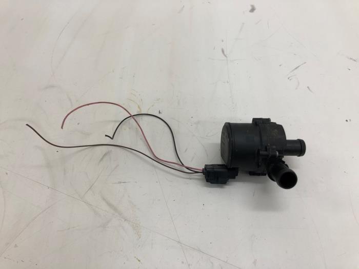 Gebruikte Waterpomp Renault Master III (EV/HV/UV/VA/VB/VD/VF/VG/VJ) 2.3 Energy dCi 180 Twin Turbo 16V FWD Prijs € 30,45 Margeregeling aangeboden door Wessel Parts & Service B.V.
