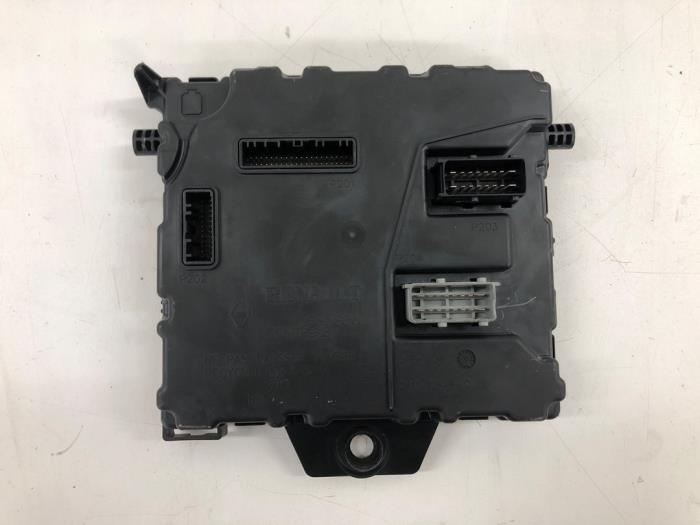 Gebruikte Module Bodycontrol Renault Master III (EV/HV/UV/VA/VB/VD/VF/VG/VJ) 2.3 Energy dCi 180 Twin Turbo 16V FWD Prijs € 208,95 Margeregeling aangeboden door Wessel Parts & Service B.V.