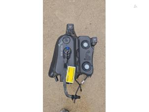 Gebruikte Tank adblue Volkswagen Passat Variant (3G5) 2.0 TDI 16V 150 Prijs € 299,00 Margeregeling aangeboden door Wessel Parts & Service B.V.