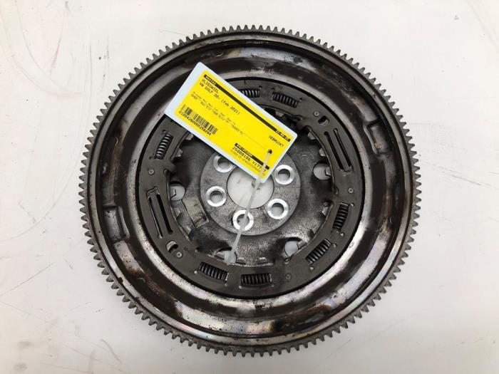 Gebruikte Vliegwiel Volkswagen Golf Prijs € 72,45 Margeregeling aangeboden door Wessel Parts & Service B.V.