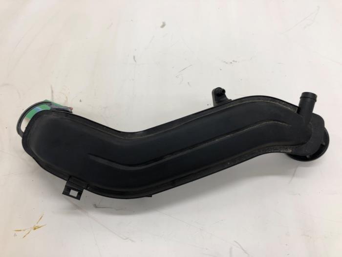 Gebruikte Intercooler Buis Volkswagen Golf Prijs € 51,45 Margeregeling aangeboden door Wessel Parts & Service B.V.